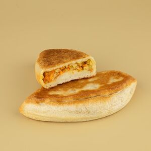 Пирожок с капустой жареный