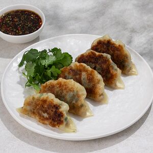 Гёдза с креветками и кальмарами