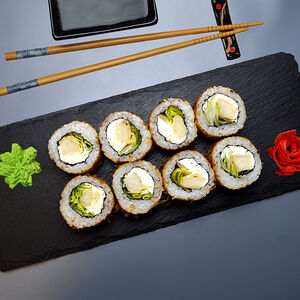 Холодный ролл Окунь в Бонито 8 шт. 205 гр