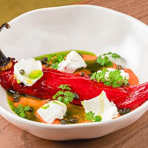 Запечённый перец Рамиро с брынзой