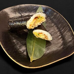 Закуска: Хэнд ролл с угрем