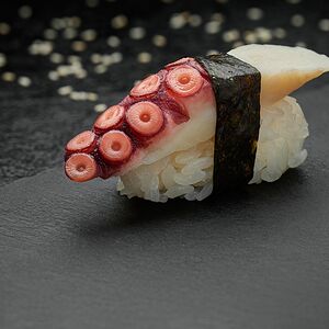 Ութոտնուկ սուշի