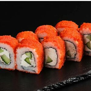 Ролл Калифорния с лососем 
