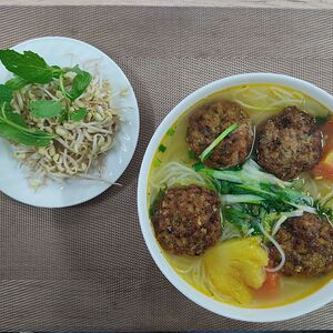 Вермишель с рыбными котлетами