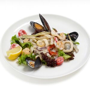 Салат с морепродуктами