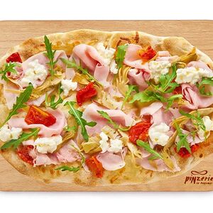 Пинса Ветчина котто с бурратой и руколой (большая)