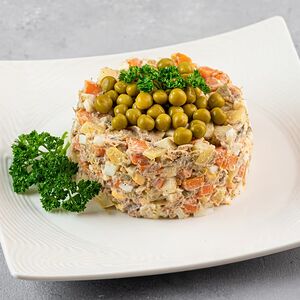 Салат Оливье с телятиной