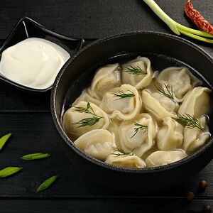 Пельмени из говядины с бульоном