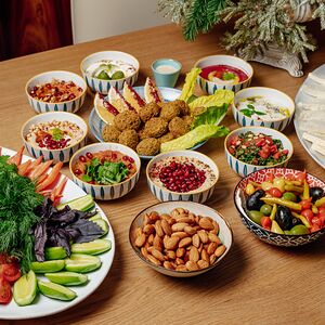 Праздничное ассорти мезе и закусок