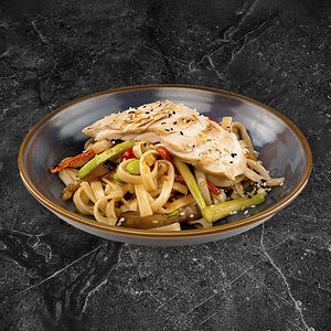 Удон с курицей