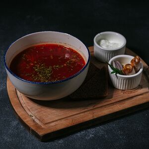 Борщ с говядиной 300 гр