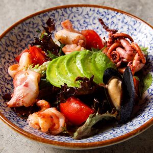 Салат с морепродуктами