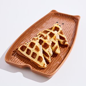 Вафельный сэндвич с курицей и сливочным сыром