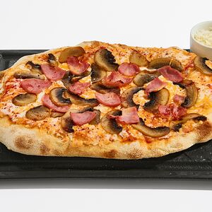 Пицца с ветчиной и грибами