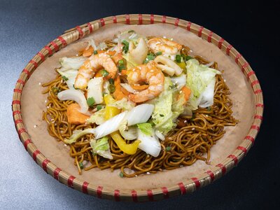 Ми сао с морепродуктами