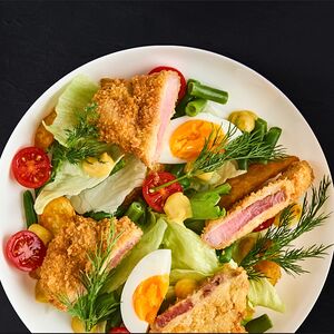 Салат с хрустящим тунцом 