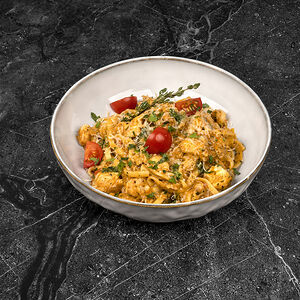 Паста с томатами и песто