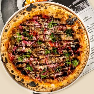 Пицца Рваная свинина с маринованным перцем