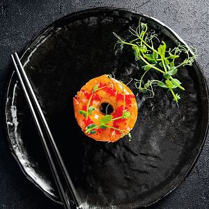 Суши-пончик с креветкой