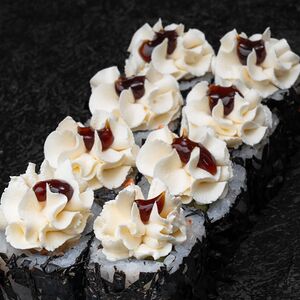 Ролл Вулкан с креветкой и лососем