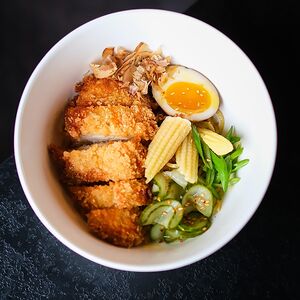 Сырная лапша с цыпленком Кацу 