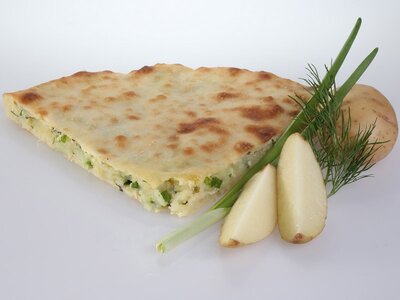 Пирог с картофелем и зеленью