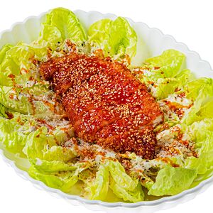 Салат с цыпленком кацу и романо