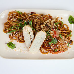 Острая лапша Кимчи вок с курицей 