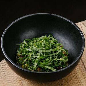 Севиче из тунца с авокадо и шисо