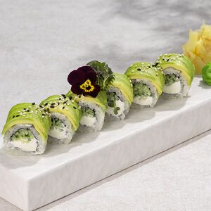 Ролл с авокадо