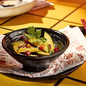  Битые огурцы (салатная закуска)