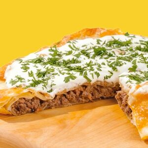 Пирог со свининой и говядиной