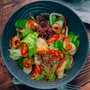 Салат с угрем