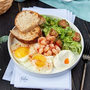 Завтрак с креветками