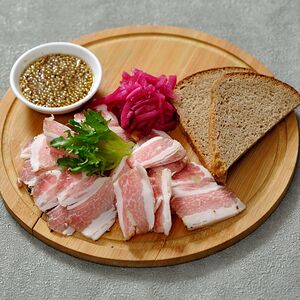 Сало с горчицей