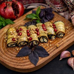 Рулетики из баклажанов