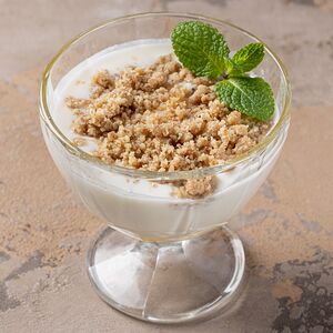 Мацони с орехом и медом