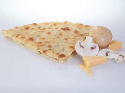 Пирог с картофелем, сыром и грибами