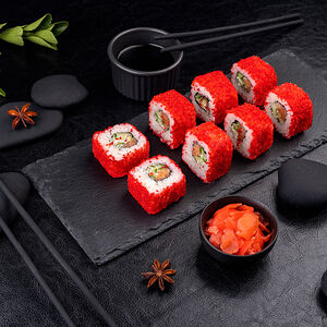 Ролл Калифорния с лососем