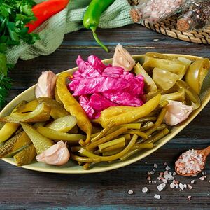 Букет маринованных овощей