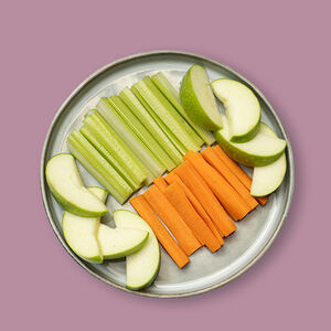 Крудите из яблочных долек и овощей