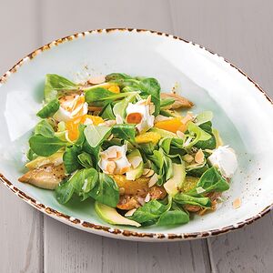 Салат с курицей, винoградом и апельсином