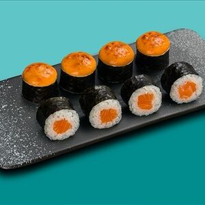 Ролл спайси лосось