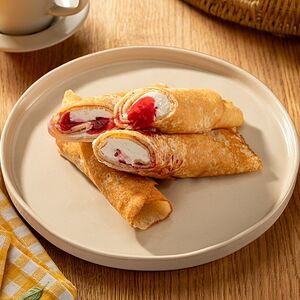 Блинчики с маскарпоне и вареньем на выбор