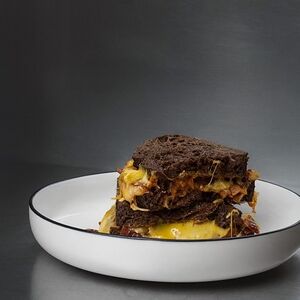 Гриль чиз с беконом и кимчи