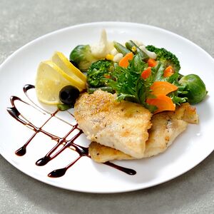 Филе судака с овощами 