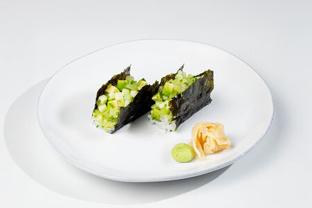 Хэнд ролл авокадо огурец