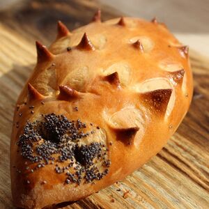 Пирожок с яблоком