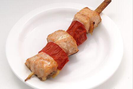 Шашлычок из красной рыбы с томатом