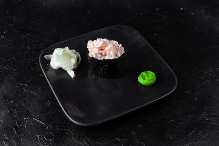 Острые суси с креветкой